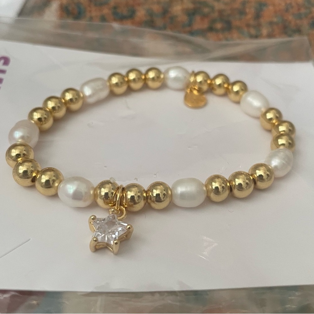 NWT Revolve Petit Moments Gold Pearl Star Charm Bracelet - Picture 3 of 5